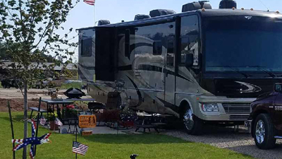 WestView RV Resort Picnic Area at RV Site